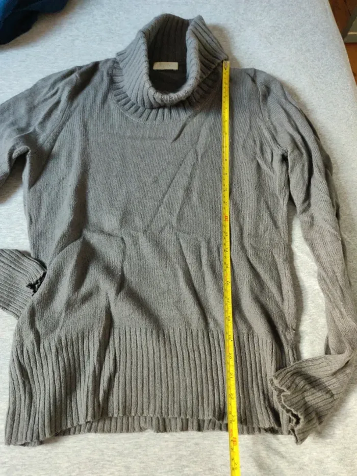 Pull col roulé gris - photo numéro 4