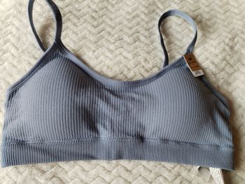 Brassière femme M bleu lavande. Neuve