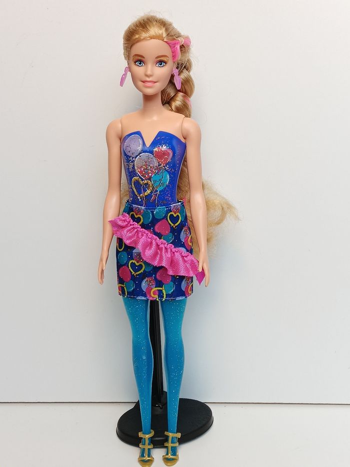 Poupée mattel barbie Color Reveal série 7 gtl82