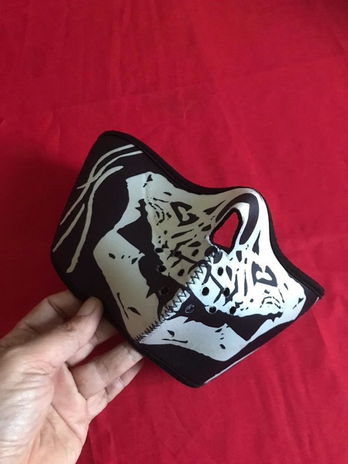 Masque de moto cache-nez à scratch. - photo numéro 13