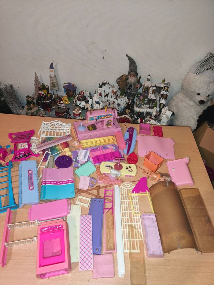 Lot Barbie meubles accessoires vintage pièces détachées machine à coudre mattel vintage