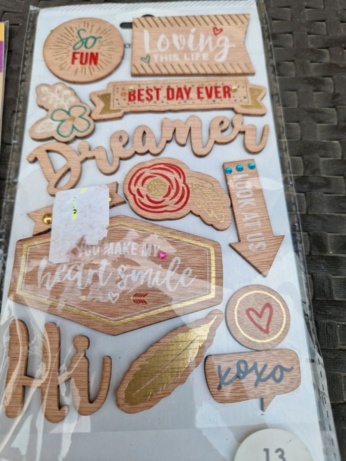 Lot de 5 paquets de stickers neufs en reliefs - photo numéro 6