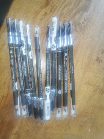 Crayons sourcils numéro 4 
