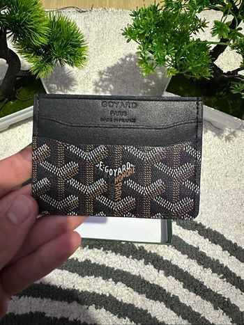Porte carte Gyrd
