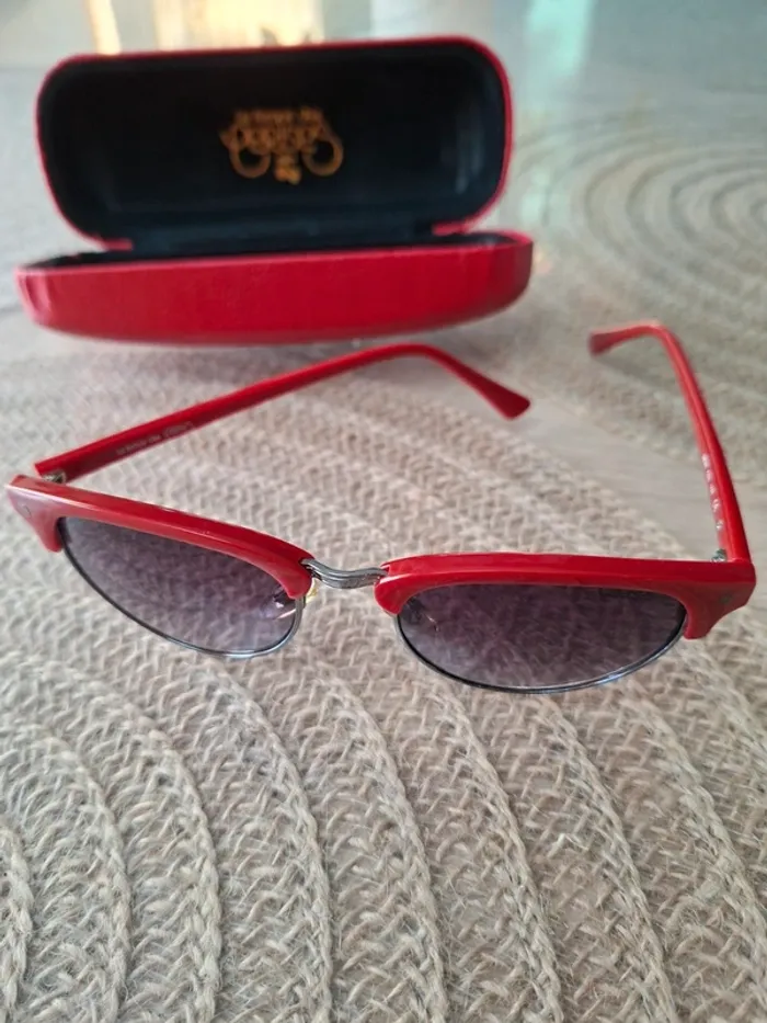 Lunettes de soleil Le Temps des Cerises – Rouge & étui rigide - photo numéro 7