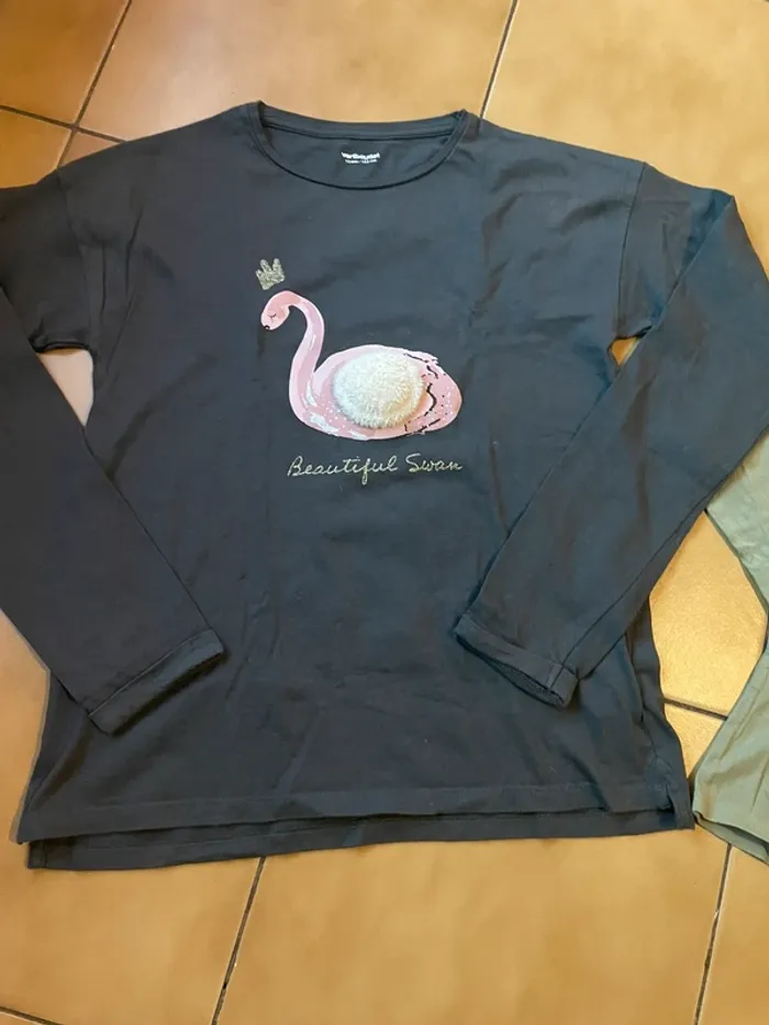 Lot 2 t shirts fille 12 ans - photo numéro 4
