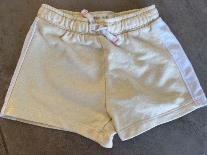 Short jaune clair 4/5ans