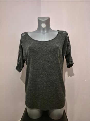Blouse grise avec manches 3/4 en dentelle - taille M