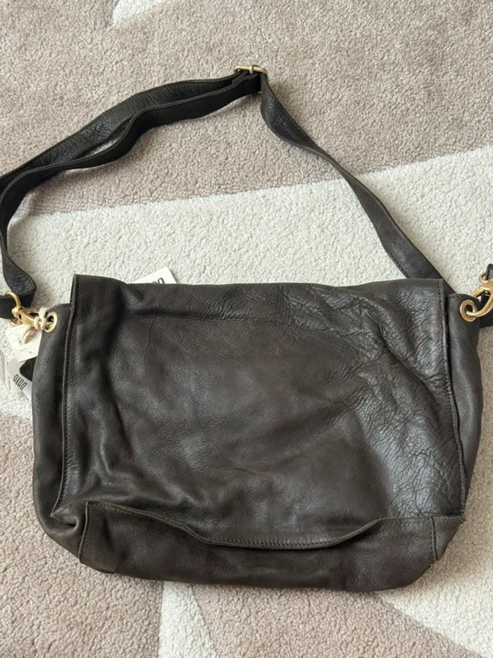 Sac en cuir Biba – Bandoulière réglable – Neuf avec étiquette - photo numéro 5
