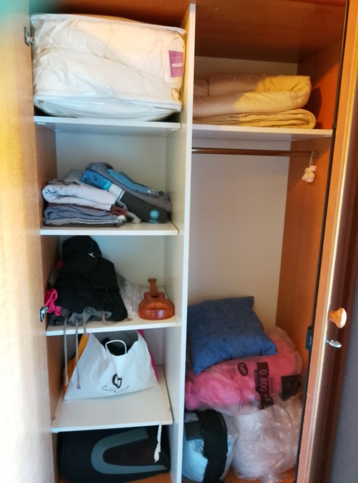 Belle Armoire moderne  en érable massif - photo numéro 2