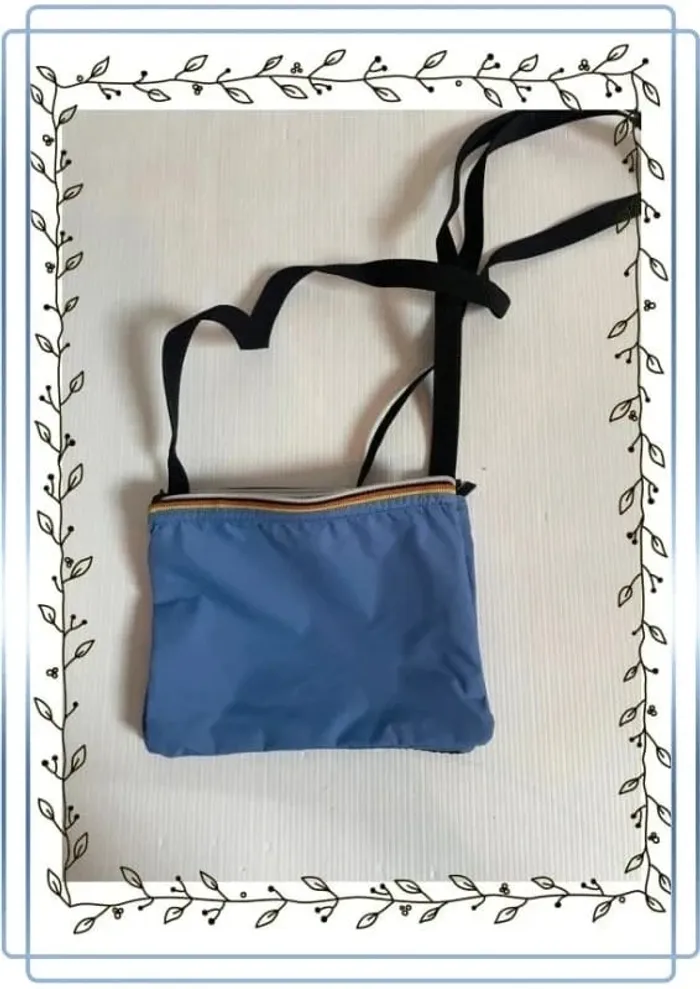 pochette à bandoulière Kway, X Small 3.0, très bon état 18x14cm - photo numéro 2
