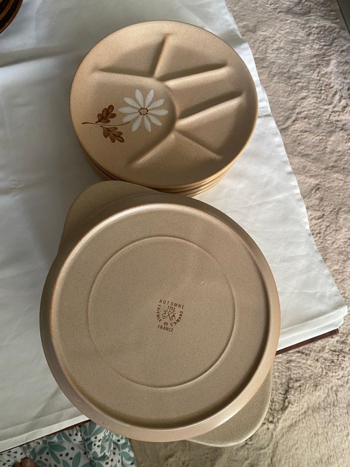 Service à fondue vintage Saint- Amand - modèle Automne - 6 assiettes + soupière - état excellent - photo numéro 5