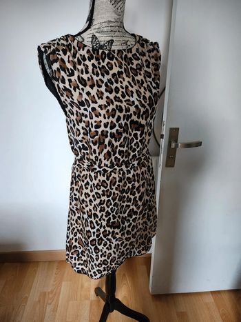 Ravissante robe Léopard de marque H&M et de taille 34