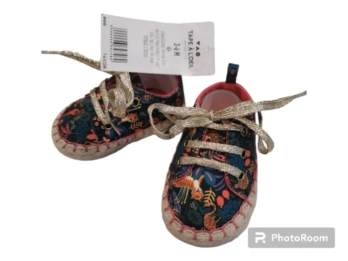 Chaussure tape à l'œil 3-6 mois neuve