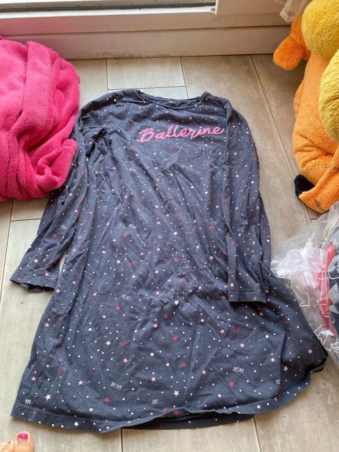 Chemise de nuit taille 12 ans + 🎁