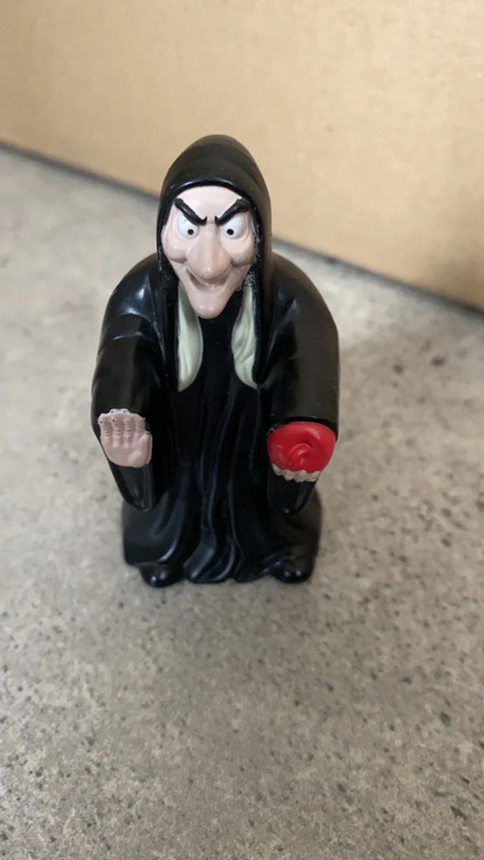 Figurine Méchante sorcière dans Blanche Neige - photo numéro 2