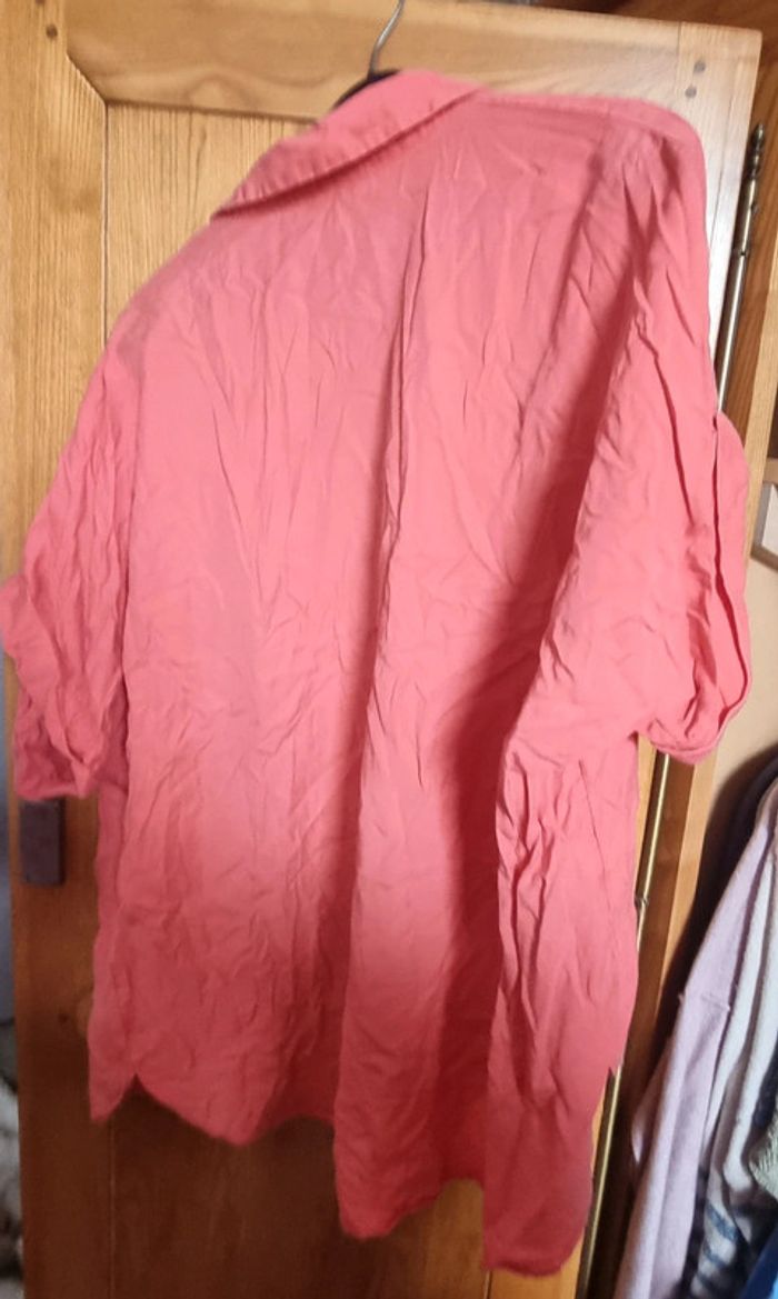 Chemise lin kiabi neuve jamais portée sans étiquette 52 saumon corail - photo numéro 3