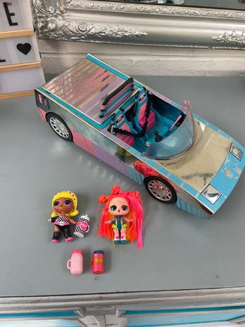 Voiture poupées LOL