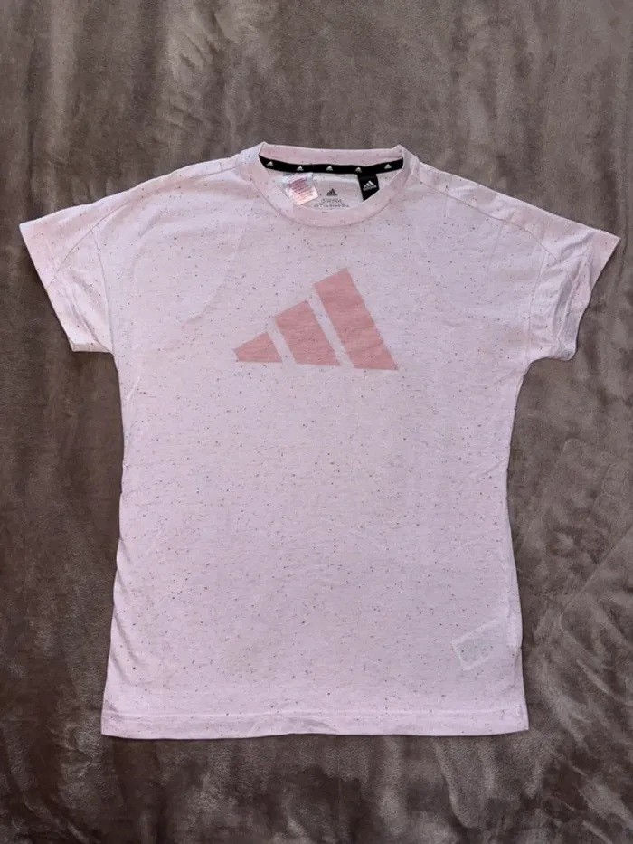 T-shirt Adidas rose taille 14 ans fille en très bon état