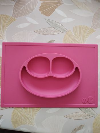 Assiette antidérapante neuve EzPz