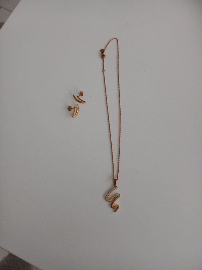 Collier et boucles d'oreilles Victoria