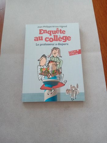 Livre "Enquête au collège-le professeur à disparu"