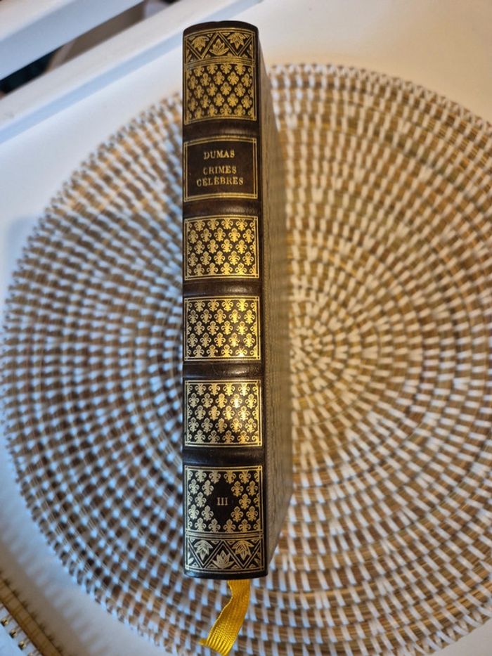 Livre collection crimes célèbres volume 3 de dumas - photo numéro 2