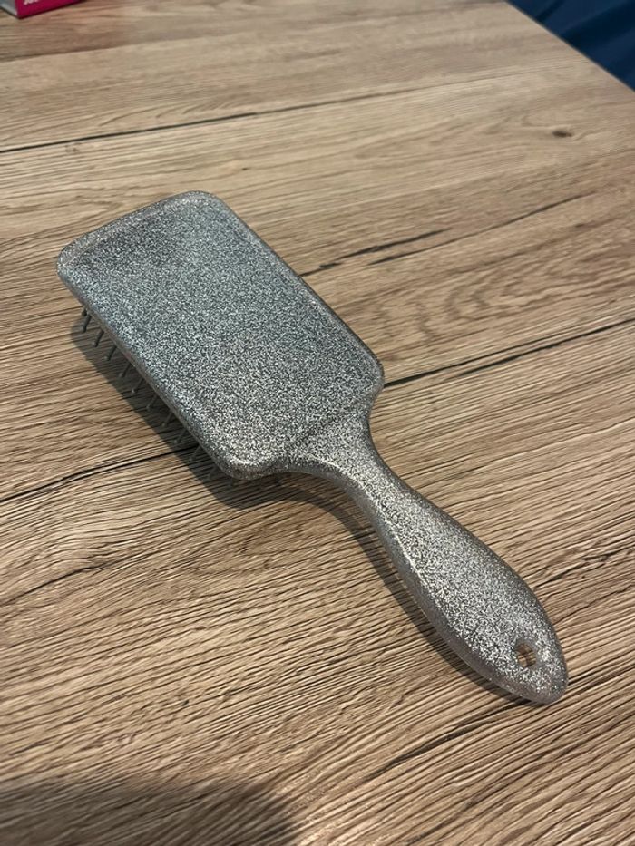 Brosse à cheveux argenté - photo numéro 2