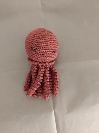 Doudou pieuvre au crochet