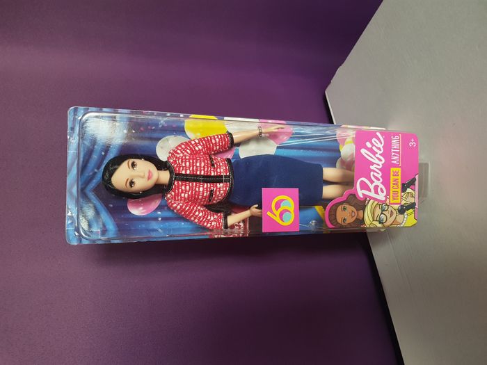 barbie métier poupée candidate politique présidente