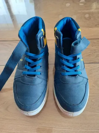 Baskets taille 32