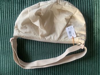 Sac banane beige état neuf 