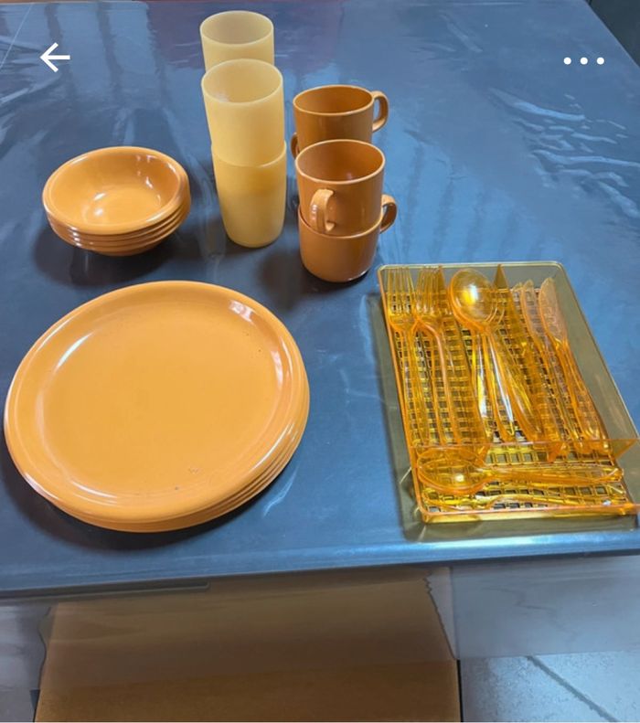 Set de vaisselle