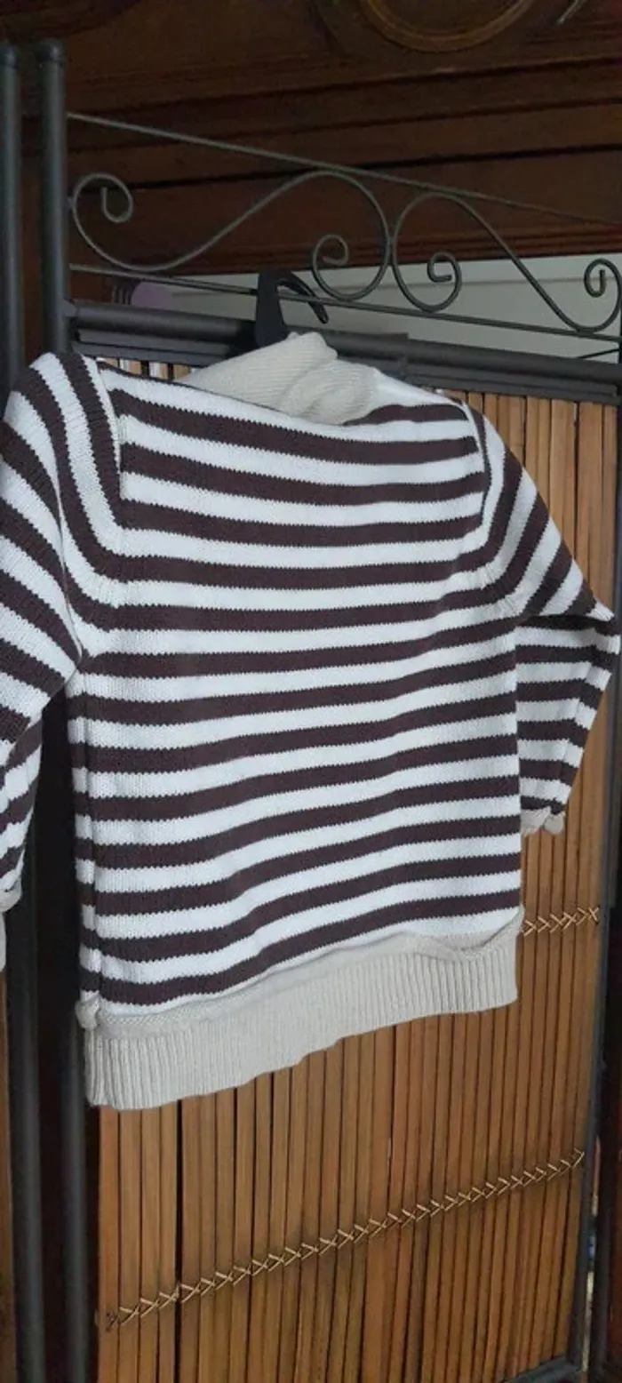 Pull à capuche "El Charro" taille 2/3 ans - photo numéro 2