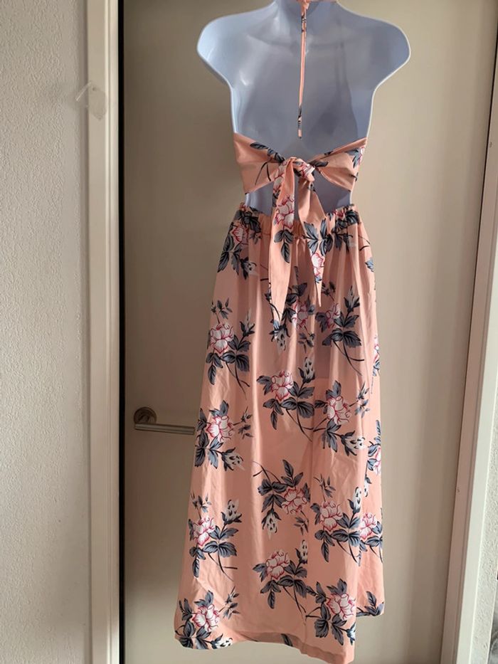 Robe dos nu - photo numéro 2