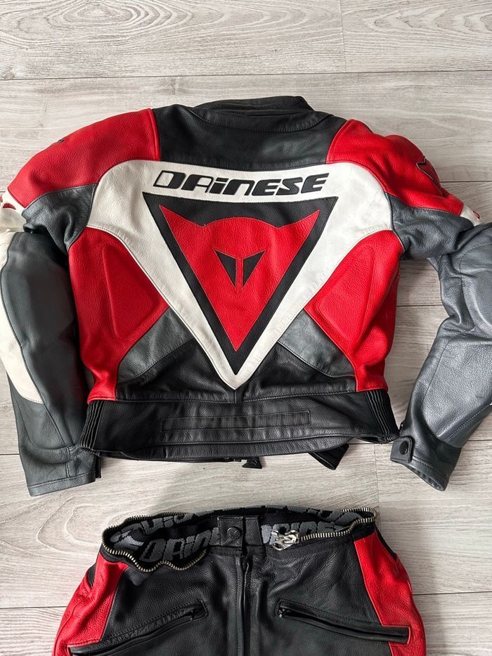 Combinaison moto blouson et pantalon cuir Dainese - photo numéro 8