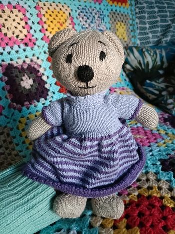 Ours peluche en tricot