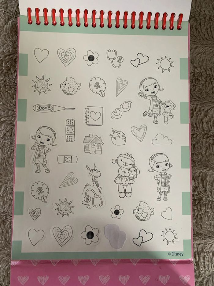 Livre Docteur la Peluche 30 pages autocollants Disney Neuf - photo numéro 13