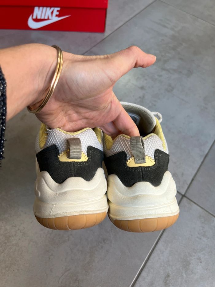 Baskets Nike Tech Hera - photo numéro 5