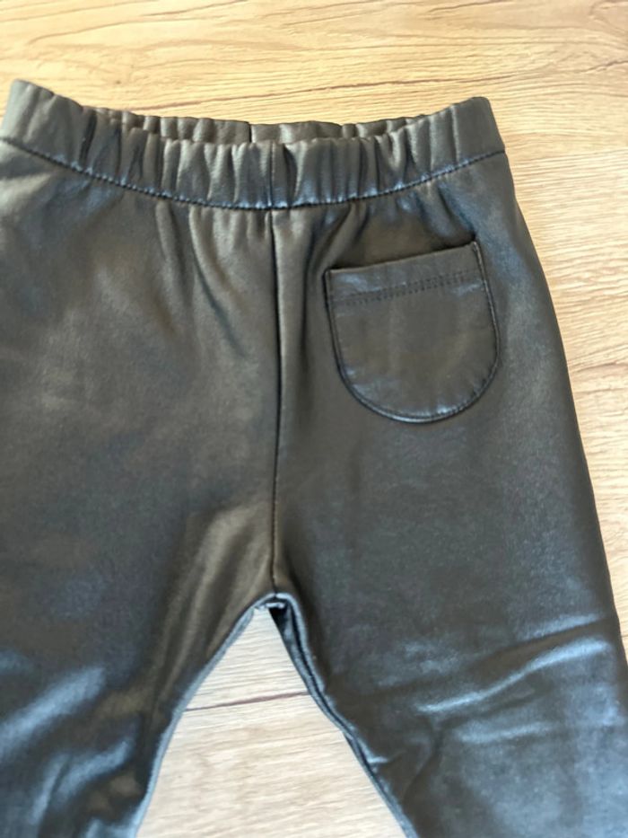 Legging similicuir Zara neuf 2/3 ans - photo numéro 2