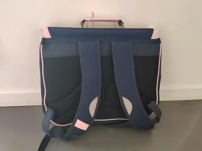 Cartable Tann's 38 cm
Du CP au CE2
Neuf avec étiquette - photo numéro 2