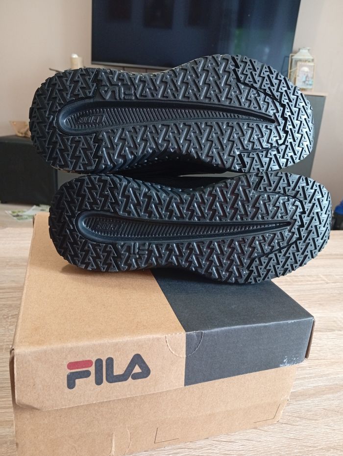 Baskets Fila neuves - photo numéro 7