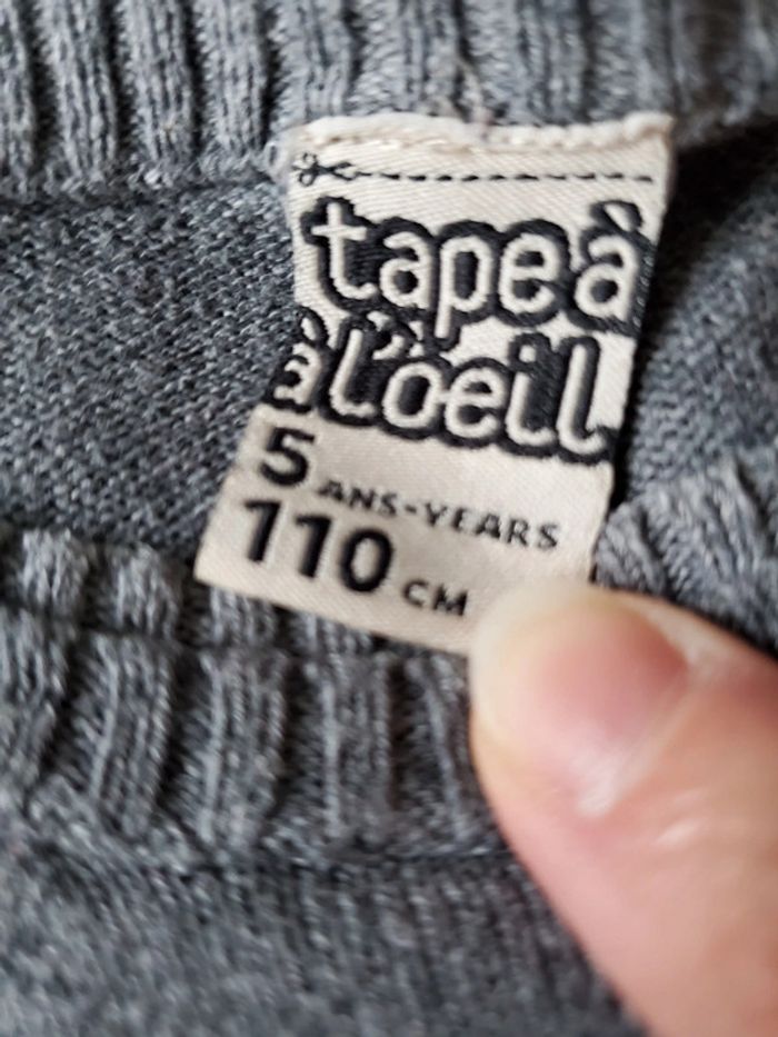 Lot de 2 pulls légers 5 ans - photo numéro 2