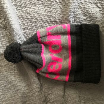 Bonnet Superdry