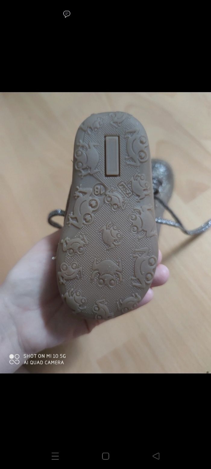 Chaussure neuve 18 - photo numéro 5