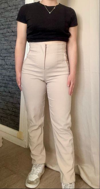 Pantalon beige taille haute 