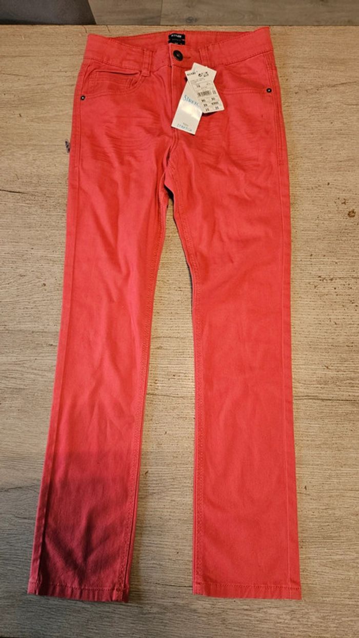 Pantalon skinny fit, rouge, Kiabi, 10 ans, neuf avec étiquette - photo numéro 2