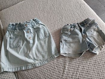 Lot short et jupe en jeans 6 ans très bon état 