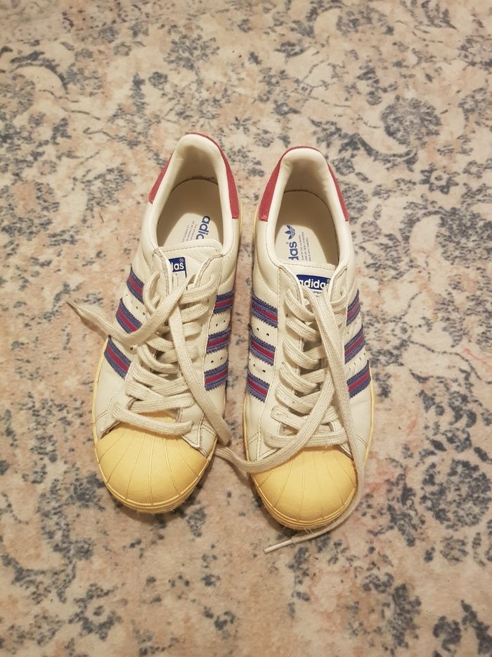 Chaussures Adidas tennis - photo numéro 1