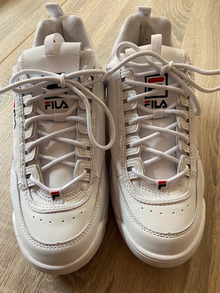 Baskets Fila Distuptor Low blanche T44 - photo numéro 2